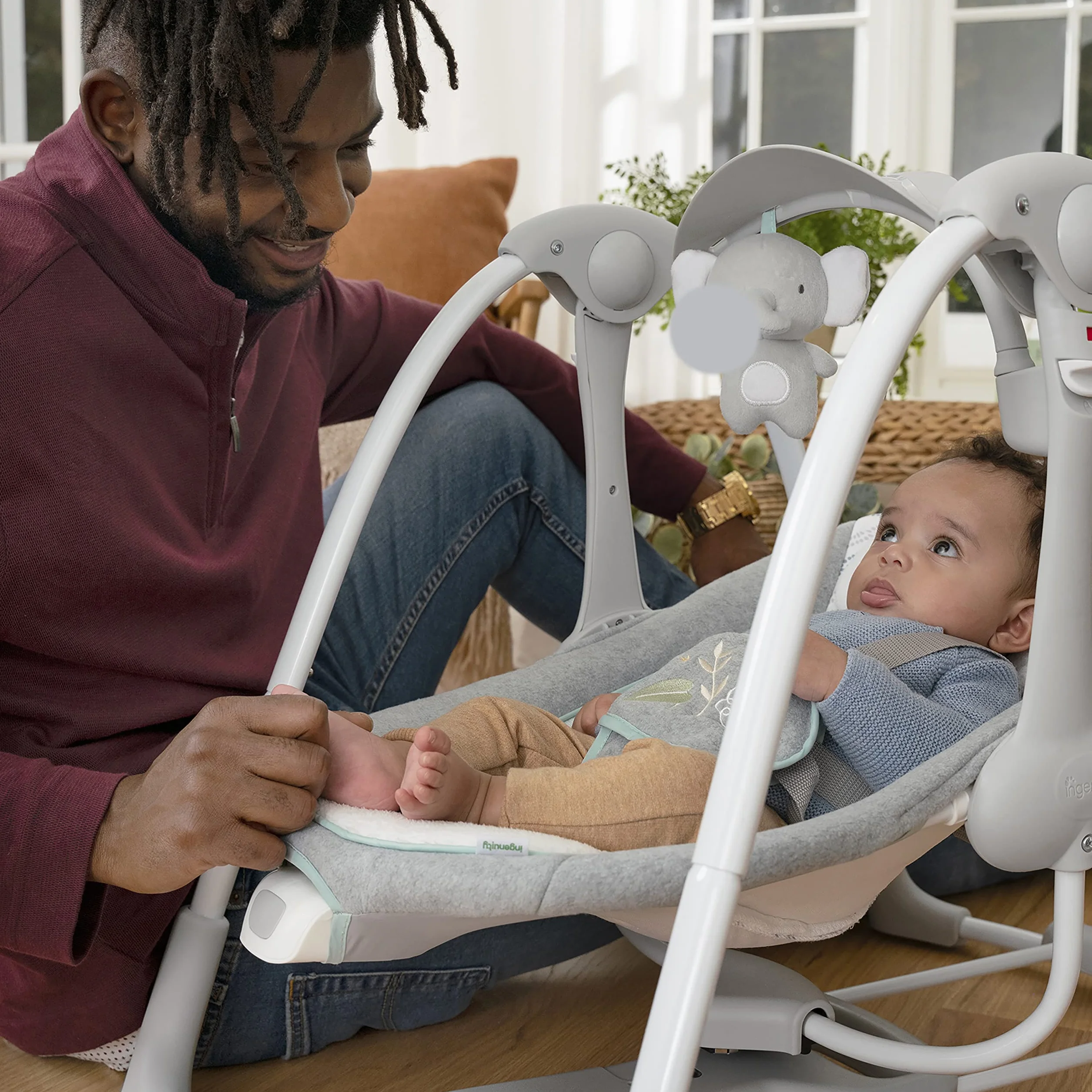Ingenuity Huśtawka dziecięca 2 w 1 elektryczna przenośna wibracje odgłosy natury 0-9 miesięcy 9 kg