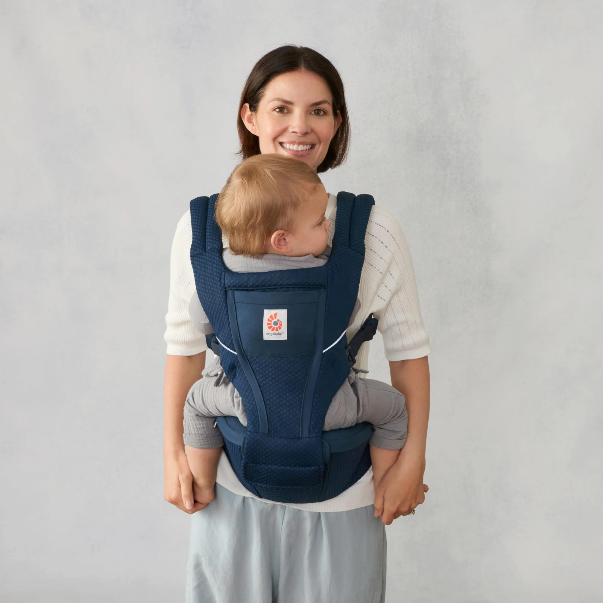 Ergobaby Alta Hip Seat nosidełko dla niemowląt z siedziskiem biodrowym dla niemowląt i małych dzieci od 4 miesięcy (5,5 kg – 20,4 kg), nosidełko biodrowe, z miękką siateczką SoftFlex