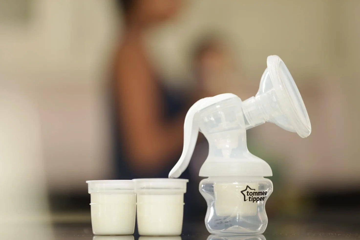 Tommee Tippee Closer to Nature Breast Milk Storage Pots with Lids, 60ml, Suitable for Fridge and Freezer, Pack of 4