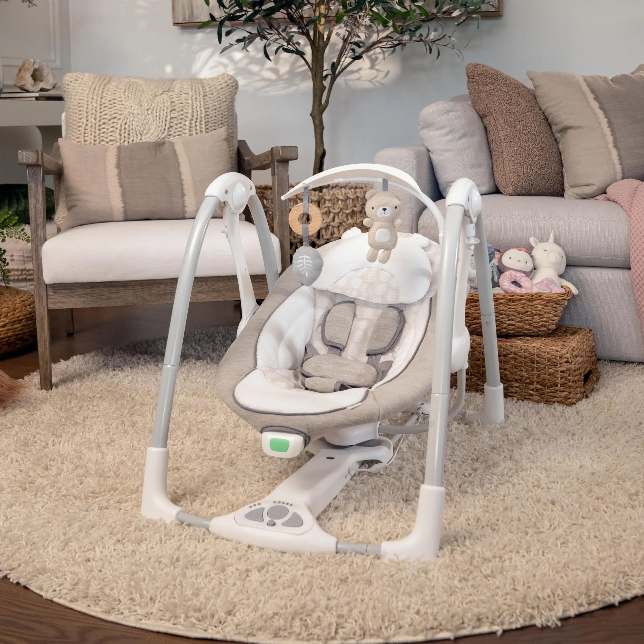 Ingenuity ConvertMe Swing-2-Seat, Wynn, 5 trybów huśtawki, wibracje, muzyka, kabel adaptera USB, pasek zabawek