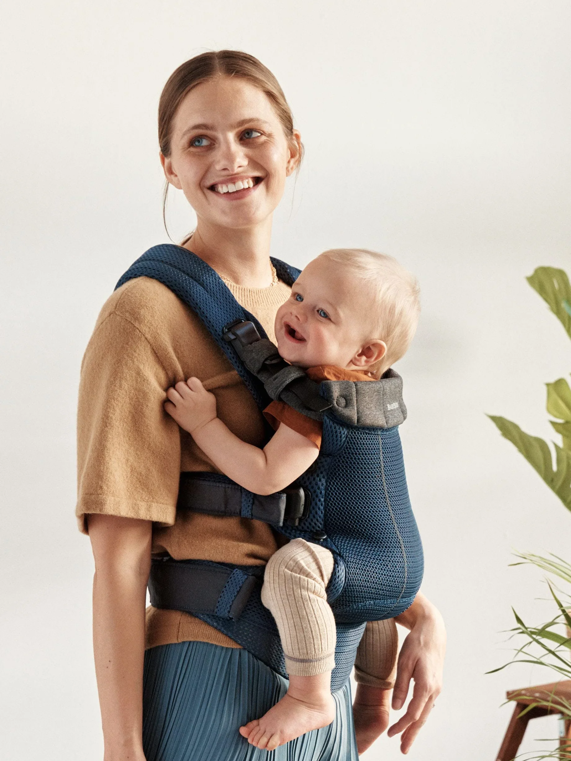 BabyBjörn Nosidełko Harmony Mesh 3D Granatowe