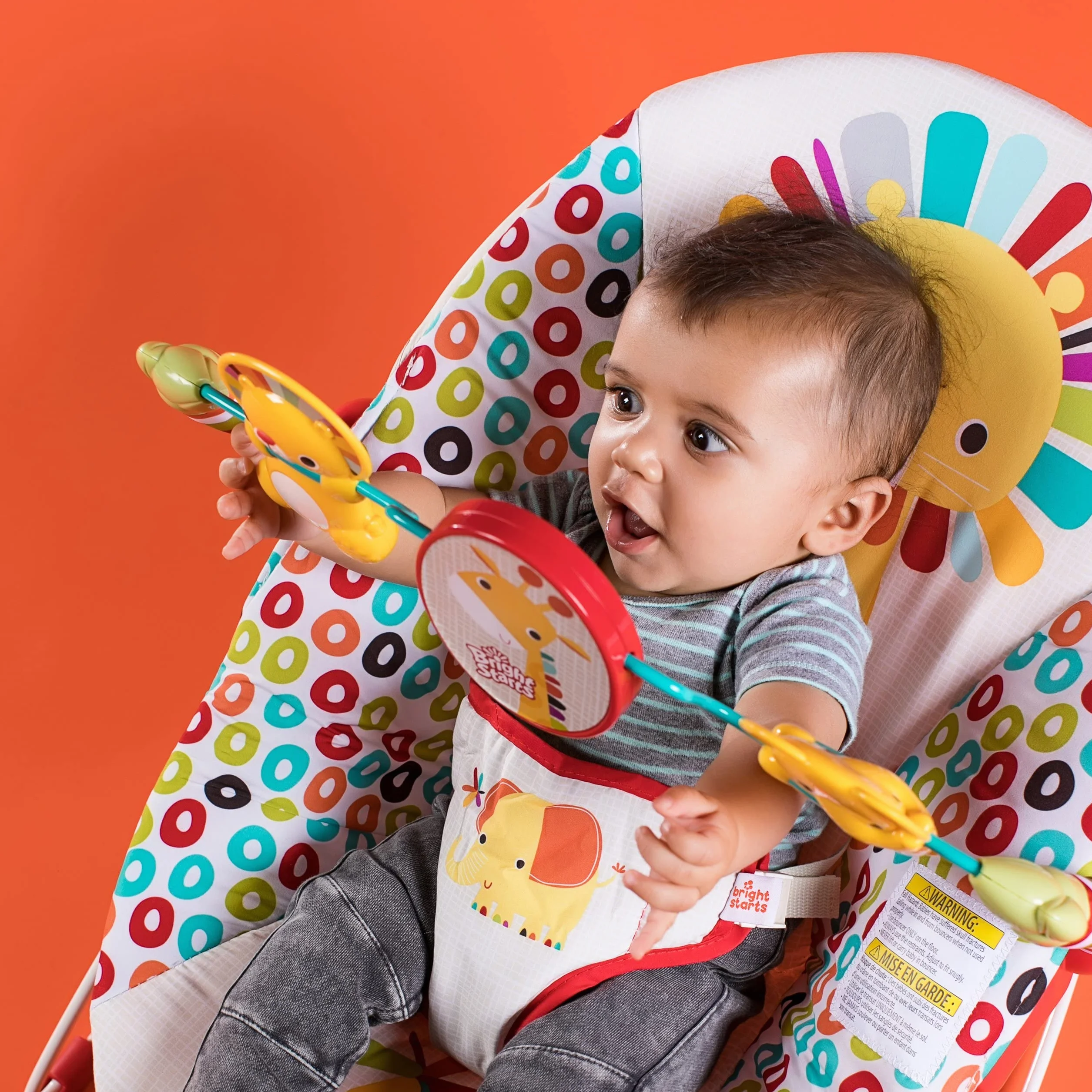 Bright Starts, Playful bujanka dla niemowląt z wibracjami, zdejmowanym łukiem do zabawy i interaktywnymi zabawkami