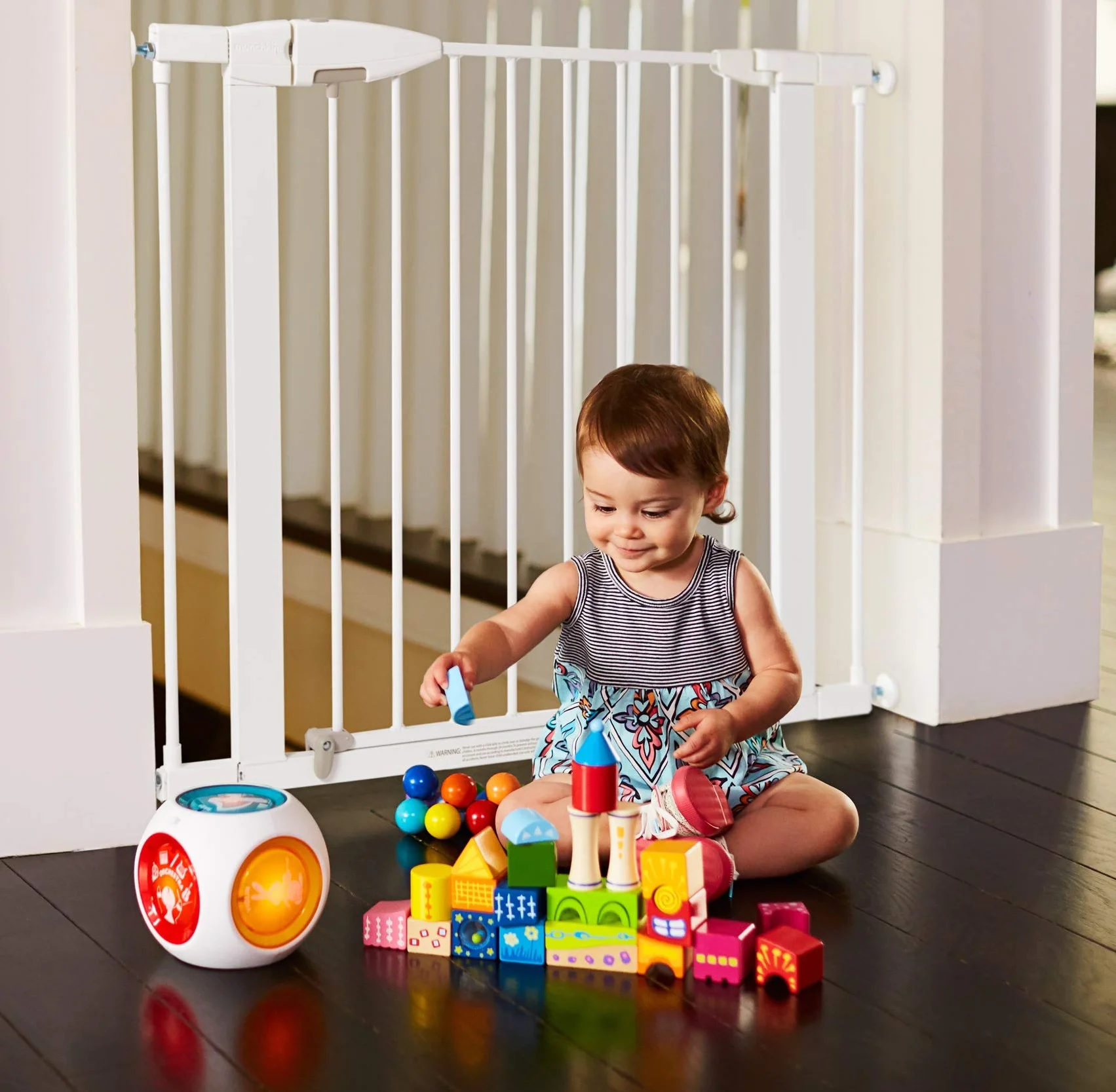 Lindam by Munchkin Pressure Fit Universal Gate Extension 7 cm White