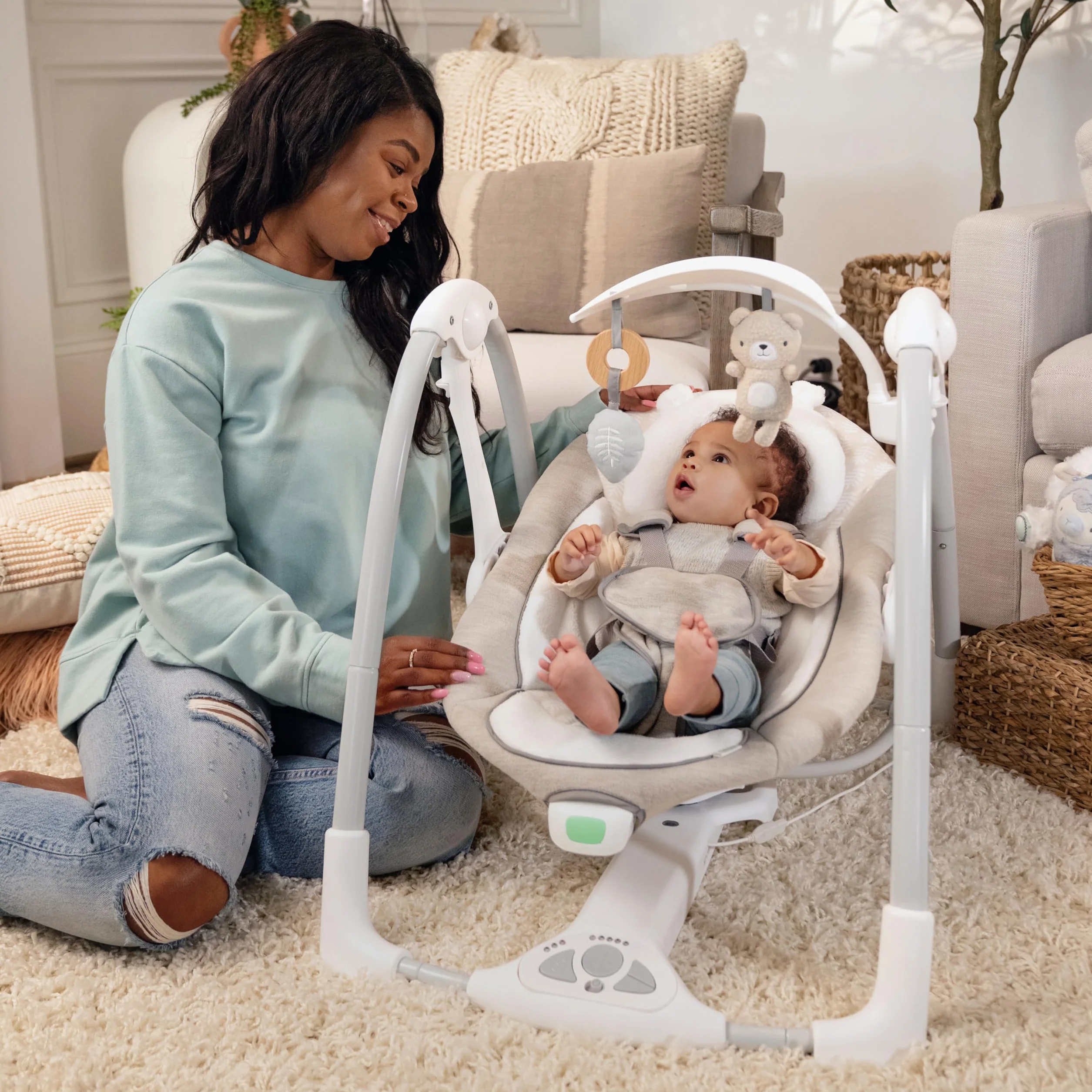 Ingenuity ConvertMe Swing-2-Seat, Wynn, 5 trybów huśtawki, wibracje, muzyka, kabel adaptera USB, pasek zabawek
