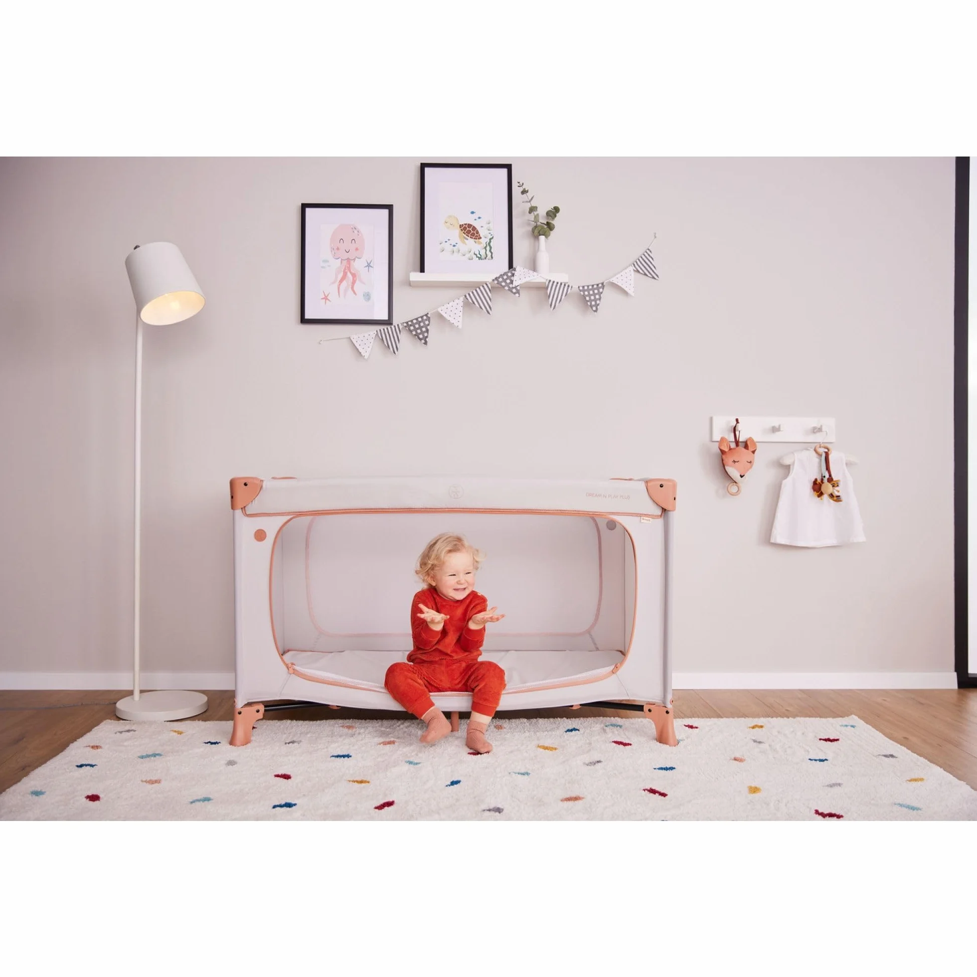 hauck Dream N Play Plus, Dusty Mint - dziecięce łóżko podróżne z torbą transportową – duży zamek do zabawy – małe składane – dziecięce łóżeczko podróżne dla małych dzieci od urodzenia do 15 kg