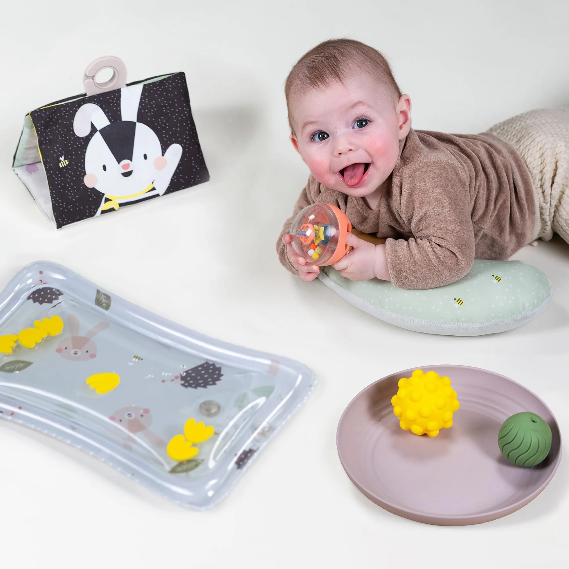 Taf Toys Zestaw czasowy dla niemowląt – czarno-biała książka o wysokim kontraście, poduszka podtrzymująca czas brzucha, mata wodna do aktywności dla niemowląt, kulki sensoryczne dla noworodka, zestaw