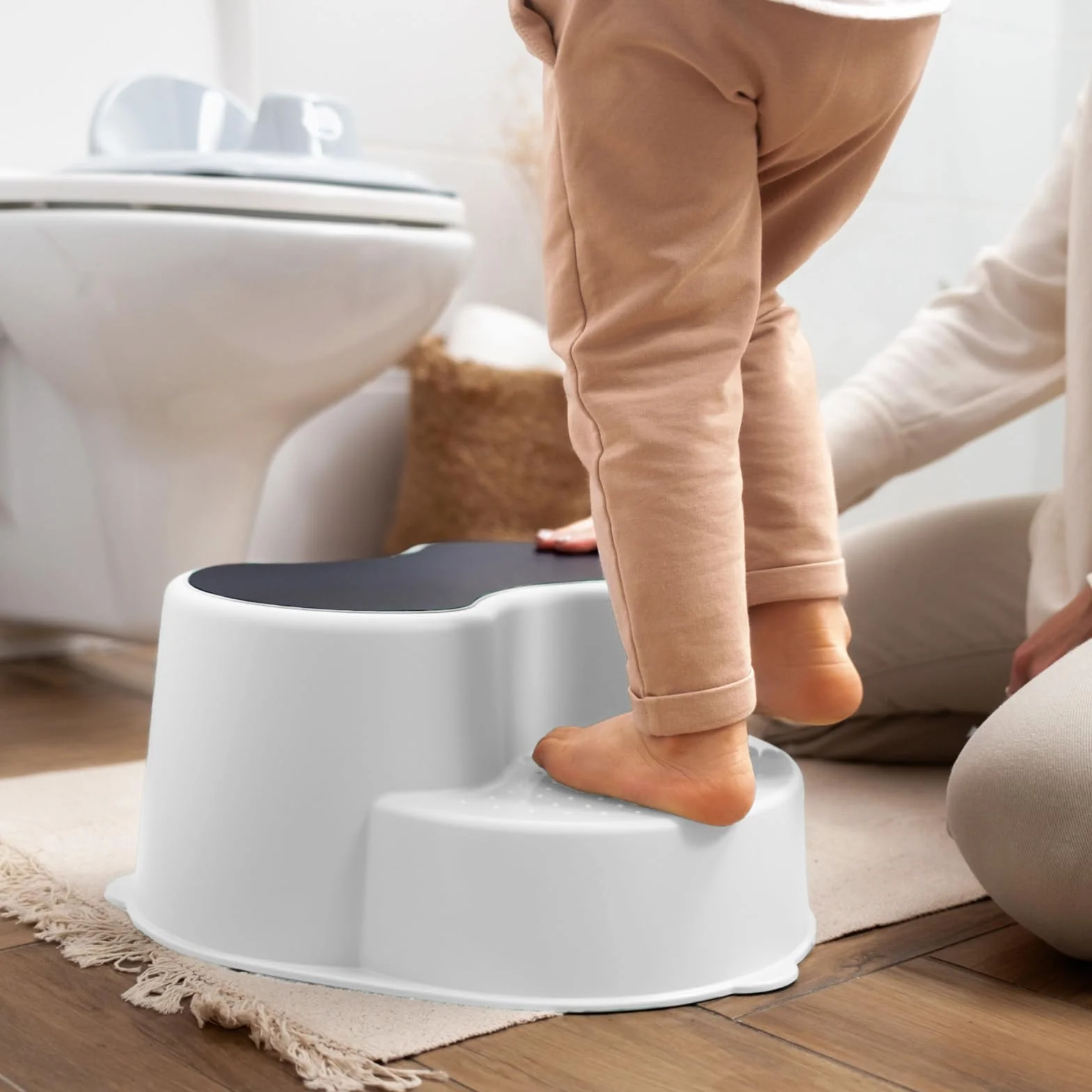 Rotho Babydesign Stołek dziecięcy ze schodkami TOP biały plastik