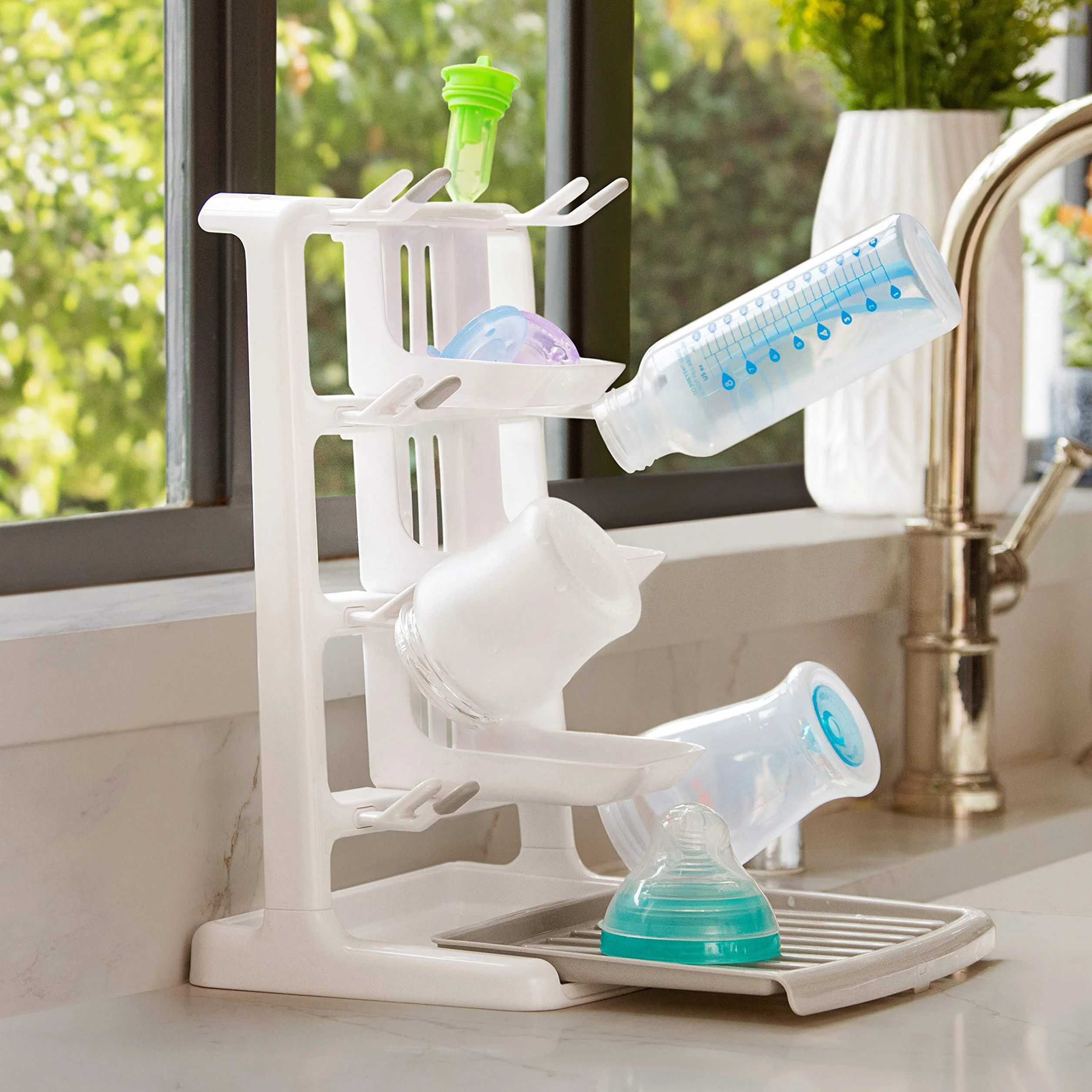 Munchkin Tidy Dry Space Saving Baby Bottle Drying Rack, White, 1 Count (Pack of 1)