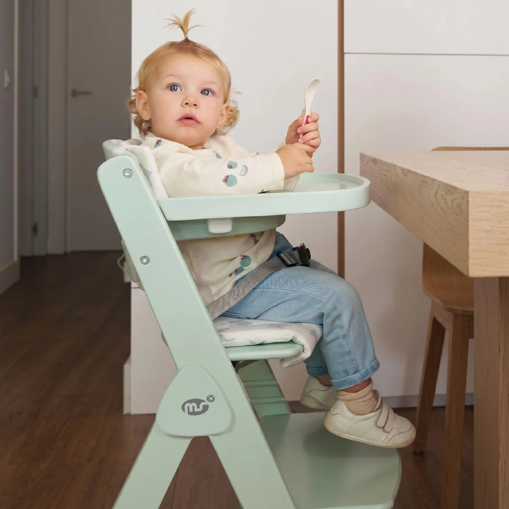 Ms BabyWorld Składane krzesło dziecięce w całości z drewna, w pełni składane, ewolucyjne, wysokie krzesło, ergonomiczne, regulowane, bezpieczne, naturalne/szare