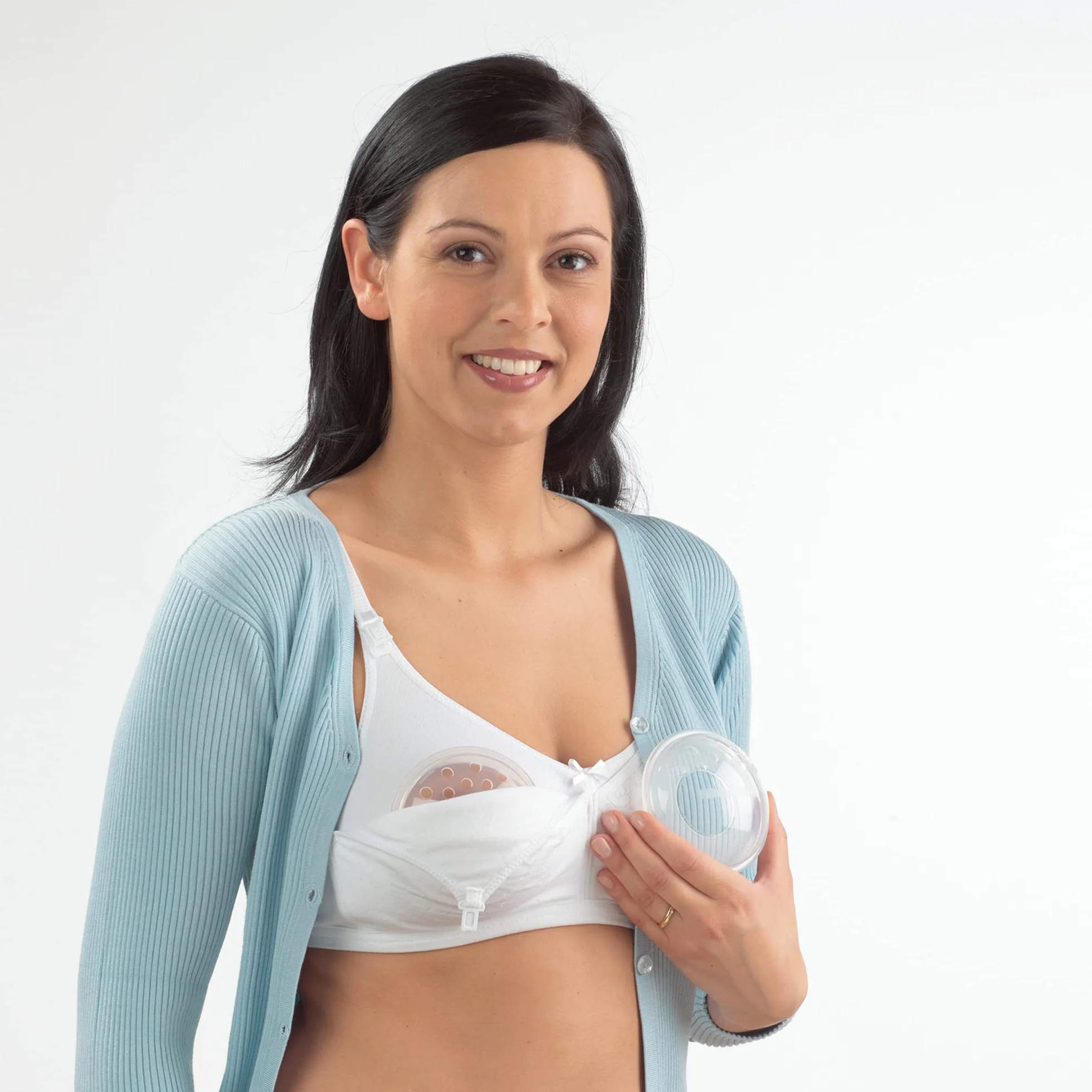 Medela Breast Shells - BPA-Free, Made from Soft Silicone, with Breathable Ventilation Holes, Includes 2 Shells