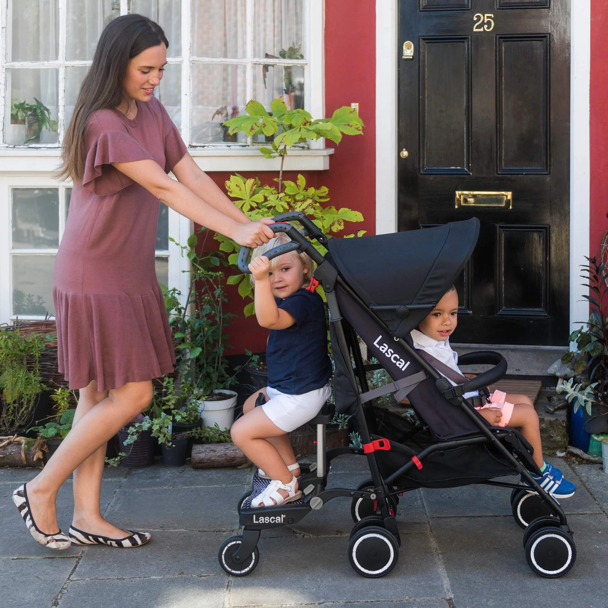 Lascal® BuggyBoard® Maxi+, Czarny Buggy Board z Szarym Siedziskiem Saddle Dostawka do Wózków Spacerowych i Wózków Dziecięcych dla Dzieci w wieku 2-6 Lat (22 kg),