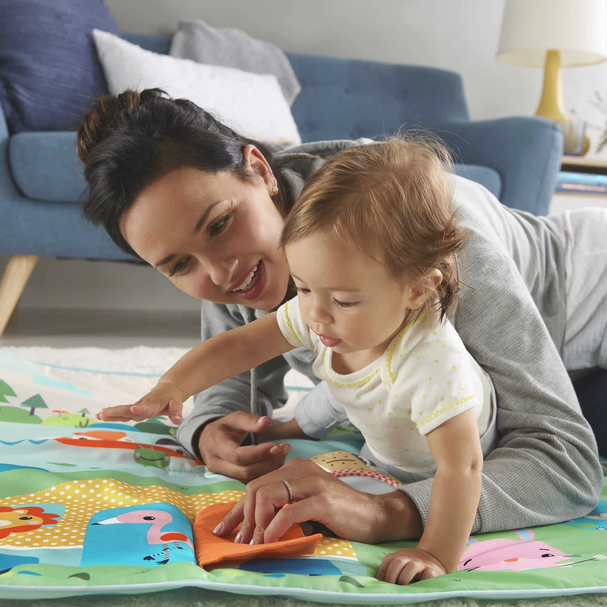 Fisher-Price Wielkie przygody Duża mata do zabawy o długości 152 cm z zabawkami dla noworodków i niemowląt, GXR53