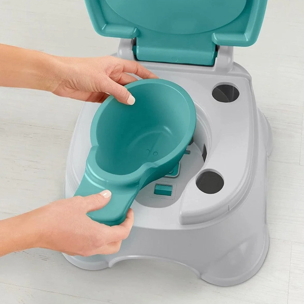 Fisher-Price Nocnik 3-w-1 Nocniczek i podnóżek do nauki korzystania z toalety, ze zdejmowaną nakładką na sedes i zbiorniczkiem do mycia, GYP61