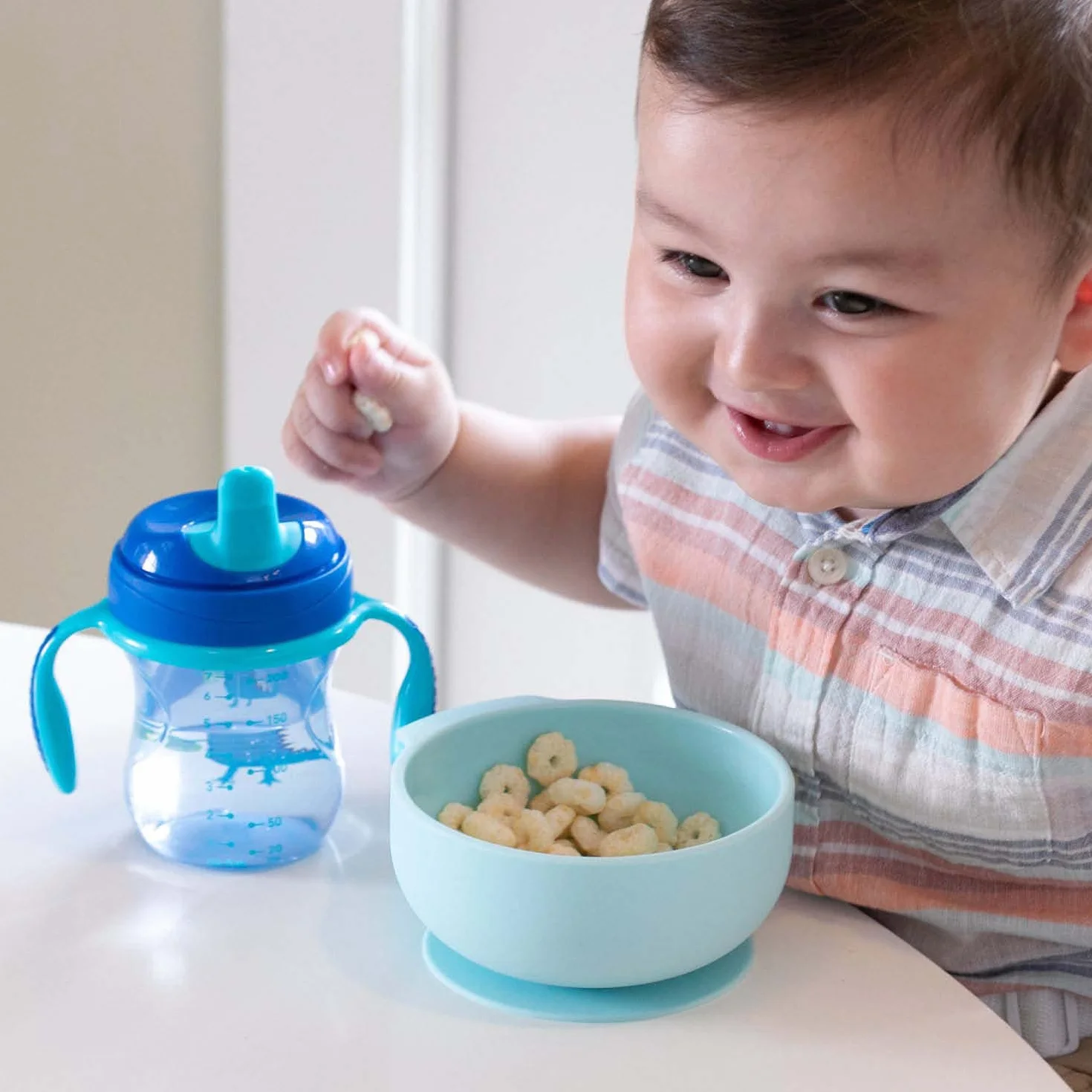 Chicco Miska silikonowa z przyssawką Easy Bowl dla niemowląt, miska na półpłynne jedzenie z ergonomiczną rączką, nadaje się do mycia w zmywarce, nadaje się do kuchenki mikrofalowej, 6+ miesięcy