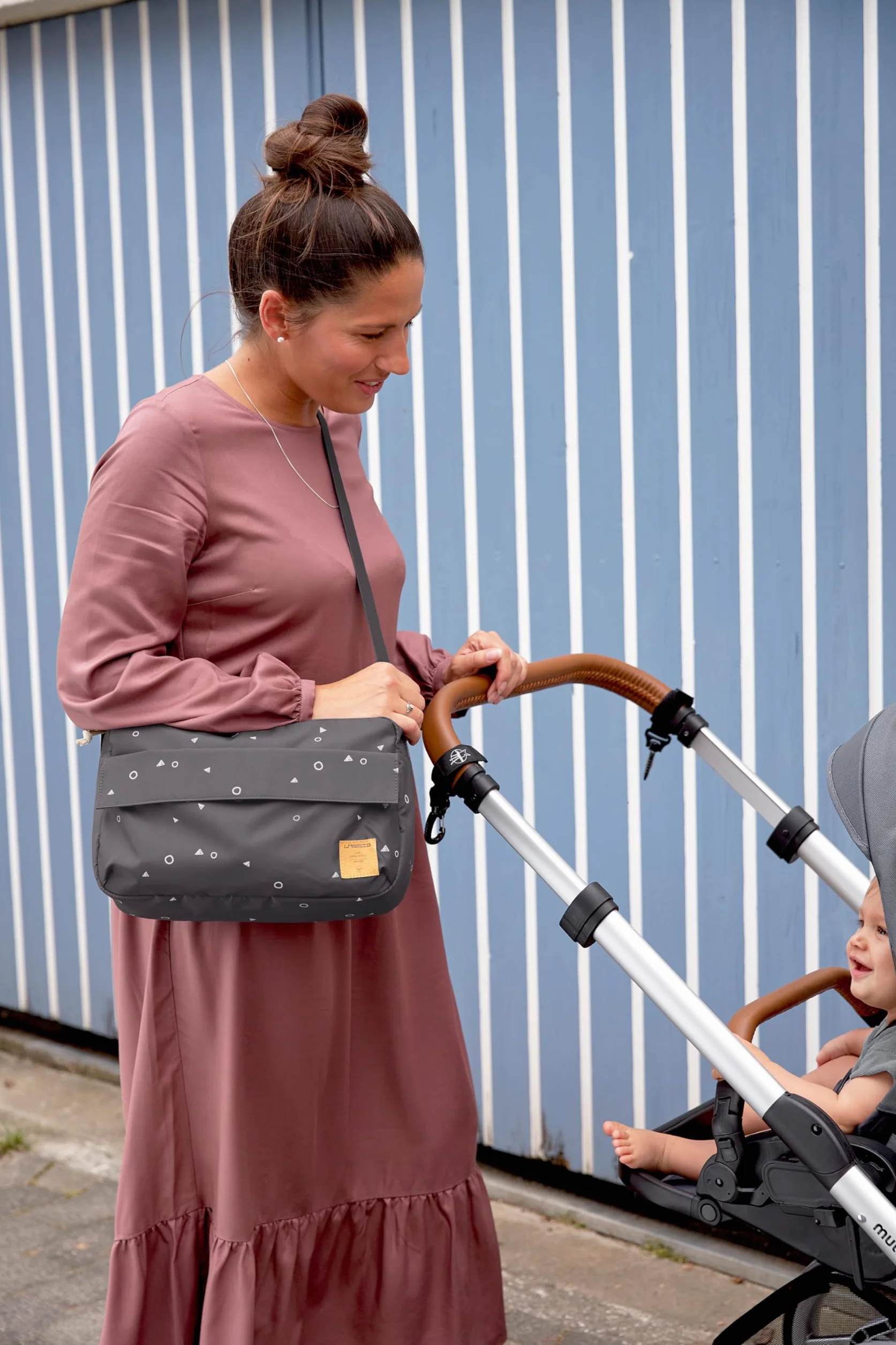 LÄSSIG Organizer do wózka dziecięcego, torba na ramię, torba do wózka dziecięcego, w zestawie z mocowaniem do wózka dziecięcego/Casual Buggy Organizer Bag Blocks antracyt