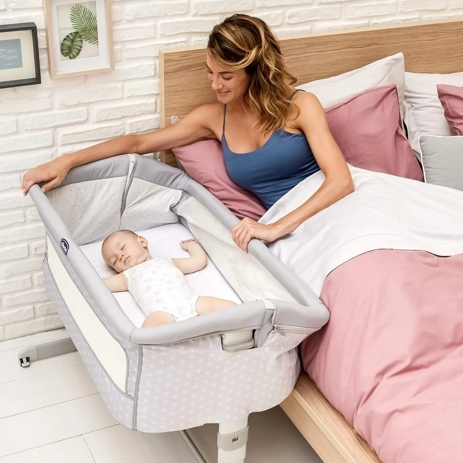 Chicco Next2Me Dream, Łóżeczko dziecięce boczne, łóżeczko do wspólnego spania, otwierany tył, regulowana wysokość, 4 koła i torba podróżna, 0-6 miesięcy, 9 kg, jasnoniebieski