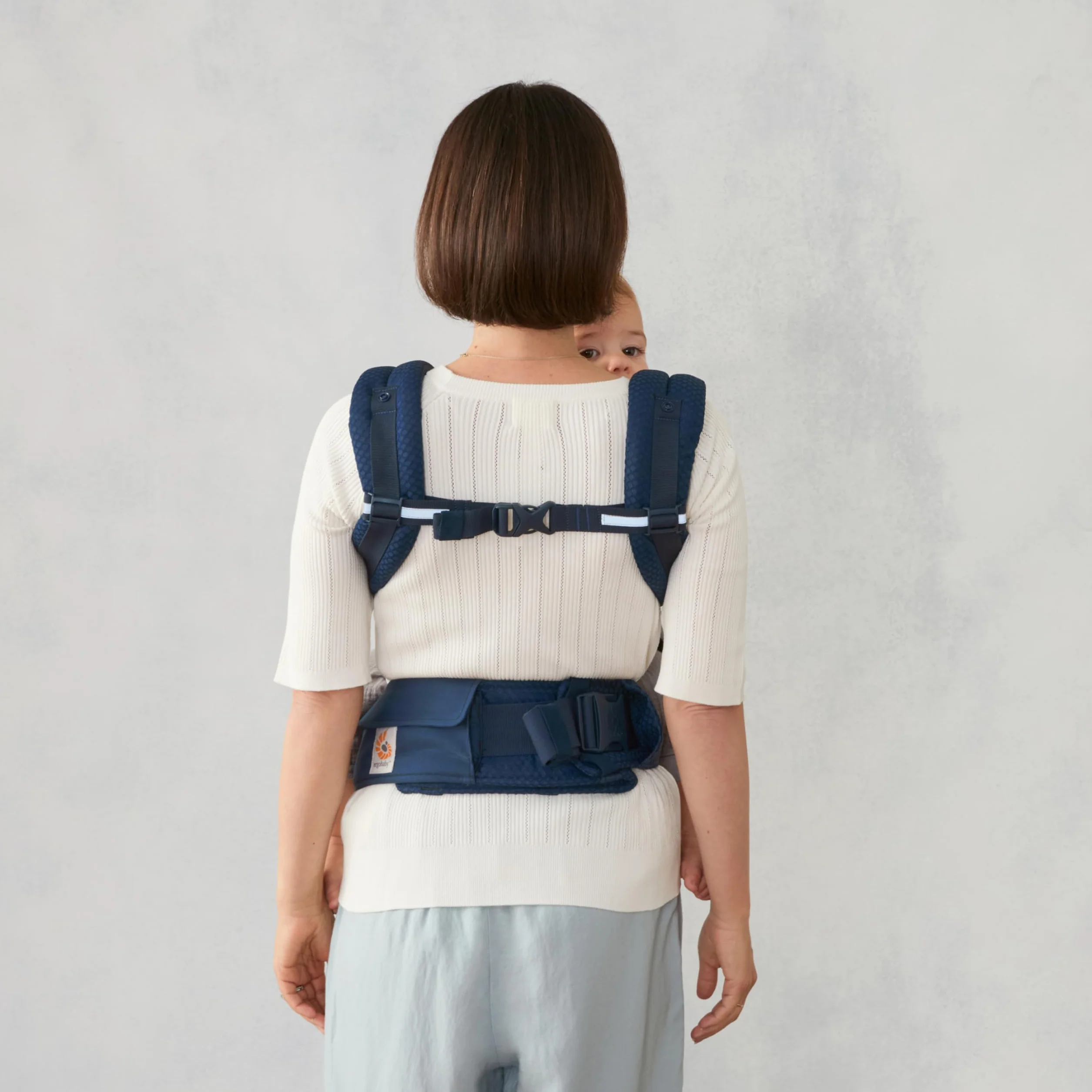 Ergobaby Alta Hip Seat nosidełko dla niemowląt z siedziskiem biodrowym dla niemowląt i małych dzieci od 4 miesięcy (5,5 kg – 20,4 kg), nosidełko biodrowe, z miękką siateczką SoftFlex