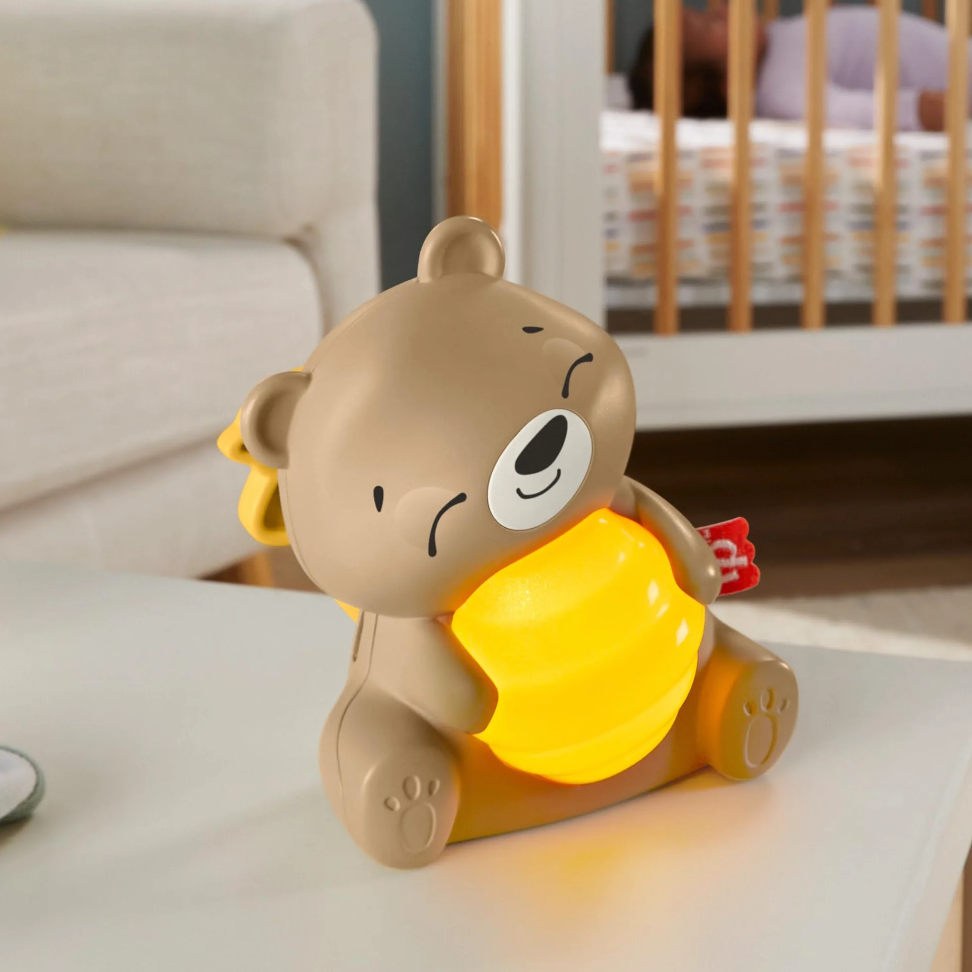 Fisher-Price Misiaczek Uspokajaczek Wyciszająca muzyka i światełko Uspokajacz z lampką nocną i dźwiękami do dostosowania dla noworodków i niemowląt, HRB18