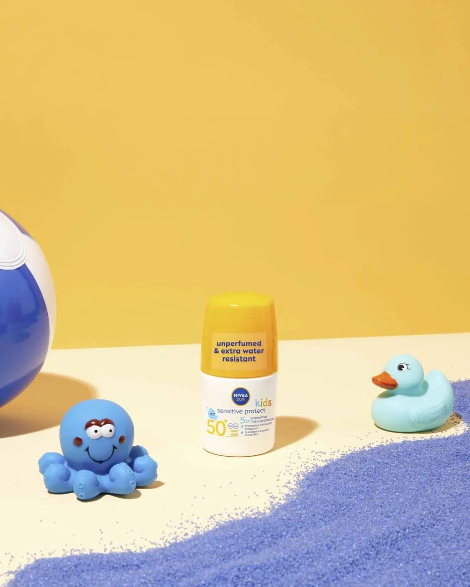 NIVEA SUN Kids Sensitiv wałek przeciwsłoneczny w opakowaniu 1 x 50 ml, krem przeciwsłoneczny z SPF 50+, praktyczny balsam do opalania dla wrażliwej skóry dziecka