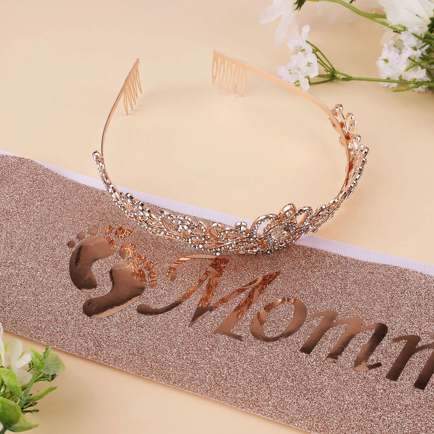 SAVITA Mom To Be Baby Shower Decorations, Mom To Be Sash Mom To Be Crown Mom To Be Sash Tiara dla Chlopców i Dziewczynek (Rózowe zloto)
