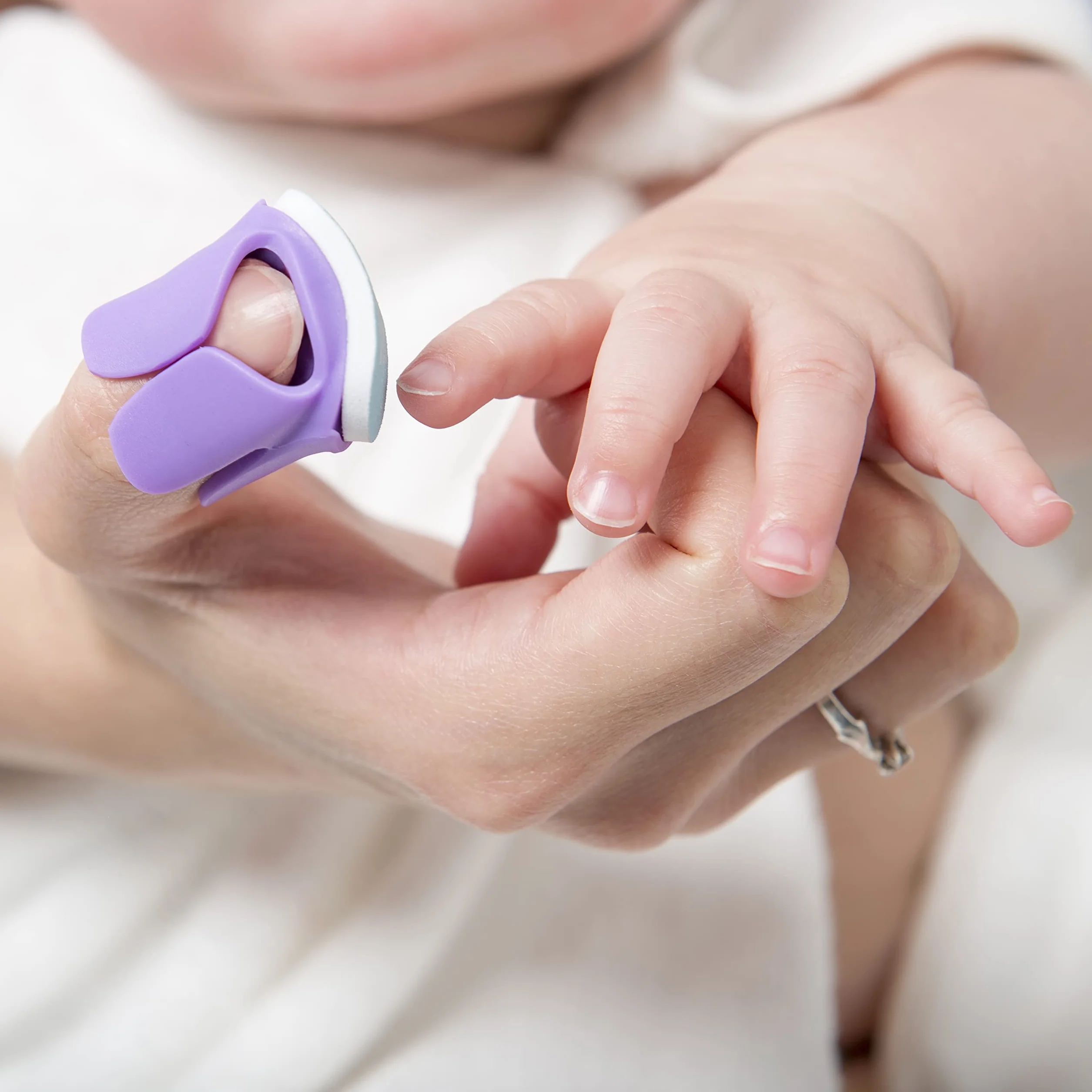 Baby Nails™ – Poręczny pilnik do paznokci dla niemowląt (od urodzenia)