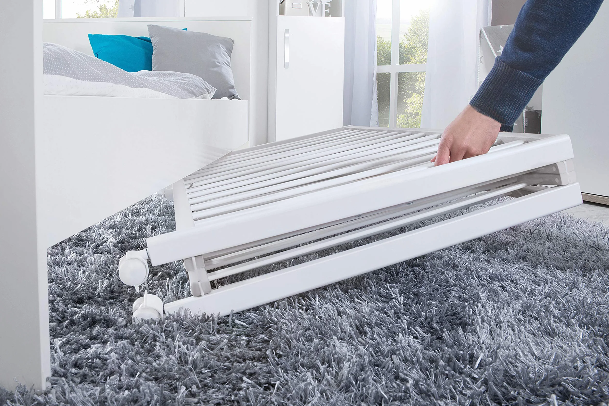 roba Łóżeczko składane Fold Up 60 x 120 - Składane łóżeczko dla niemowląt z drewna - 2-stopniowo regulowana wysokość - Oszczędne w miejscu łóżeczko z bariery na kółkach - Biały
