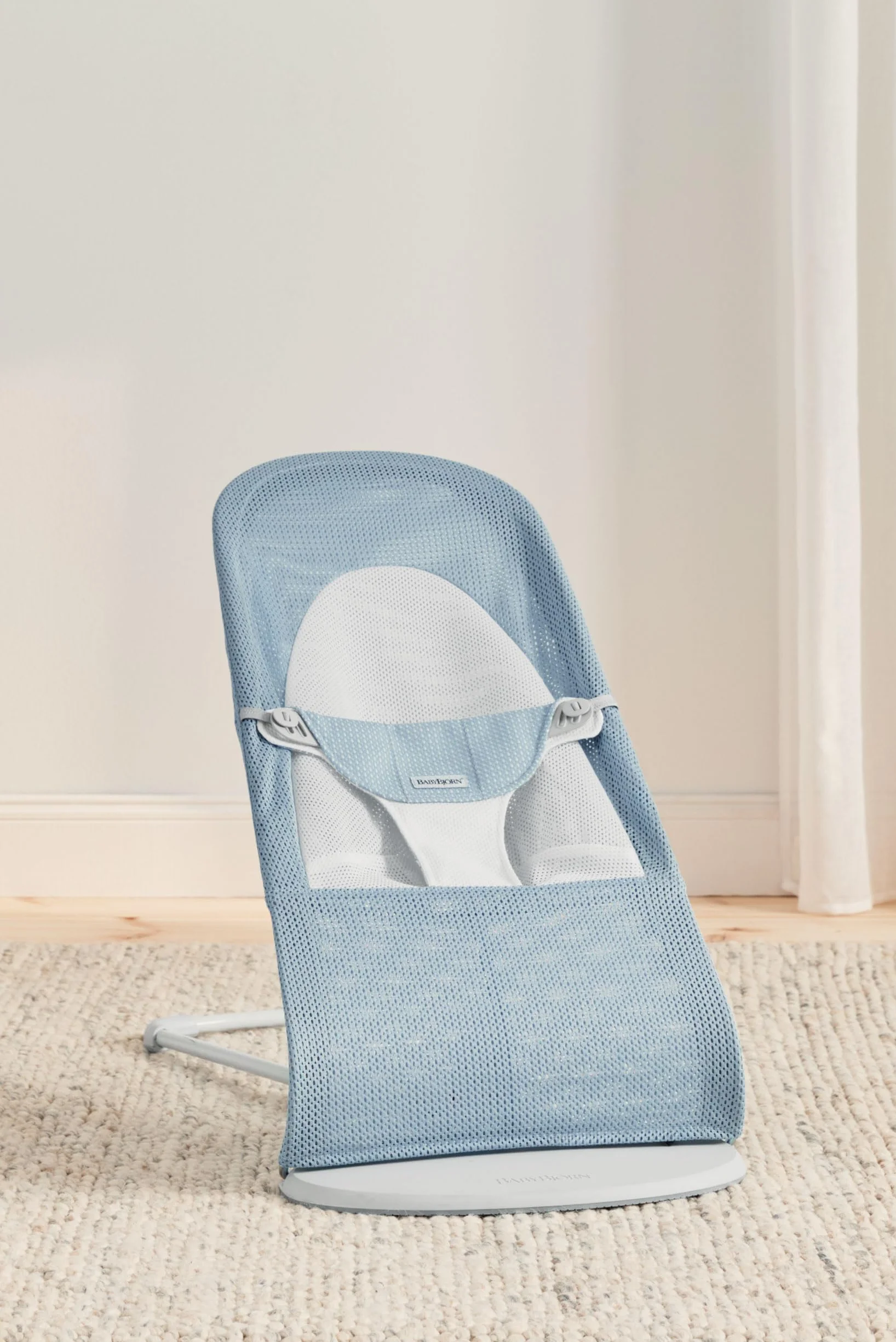 BabyBjörn 005143 Bouncer Balance miękki, jasnoszary ramka, siatka, błękitny/biały