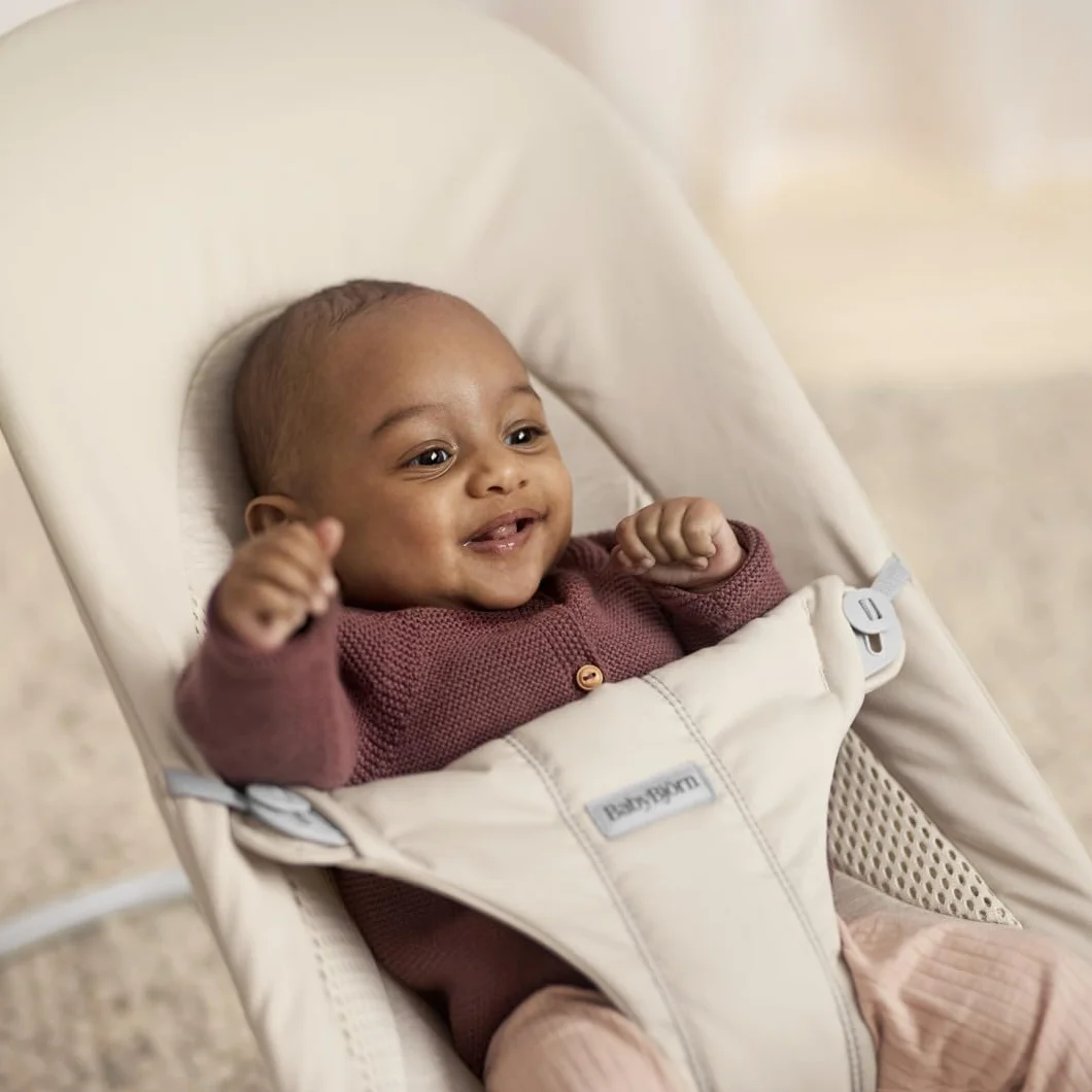BabyBjörn Balance Soft Hamak z dżerseju z trzech tkanin, jasnobeżowy