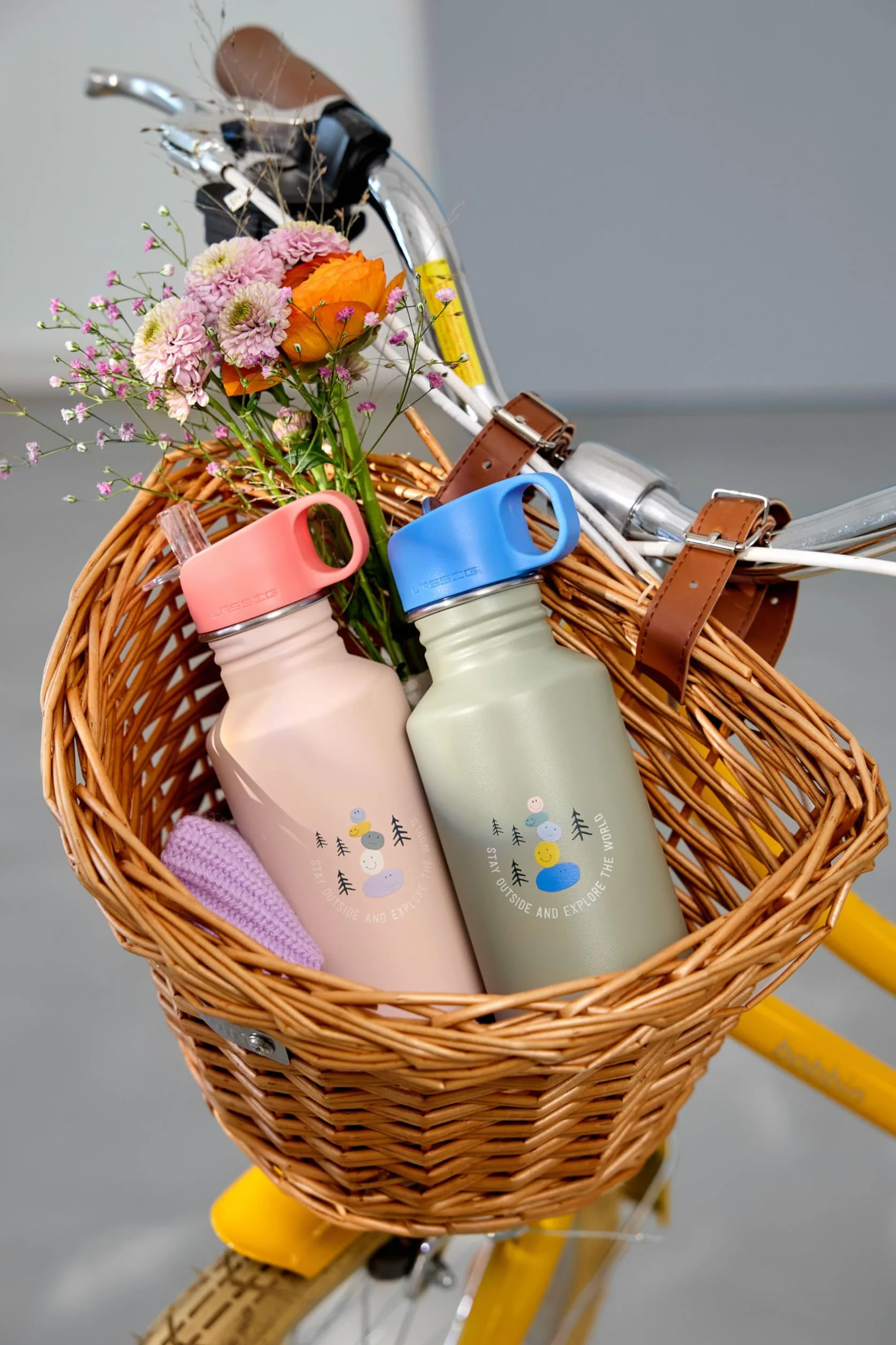 LÄSSIG Butelka do picia ze stali nierdzewnej, bez BPA, 500 ml, do przedszkola, szczelna, ze sportowym zamknięciem do picia/Bottle Stainless Steel Sunny Explorer, zielona/niebieska