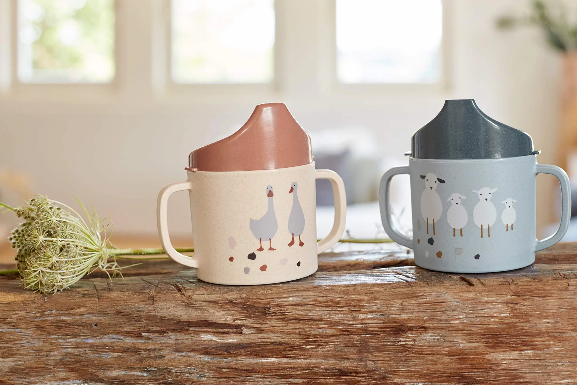 LÄSSIG Kubek do nauki picia dla dzieci z uchem i zdejmowaną pokrywką 150 ml/Sippy Cup Tiny Farmer Sheep/Goose Blue