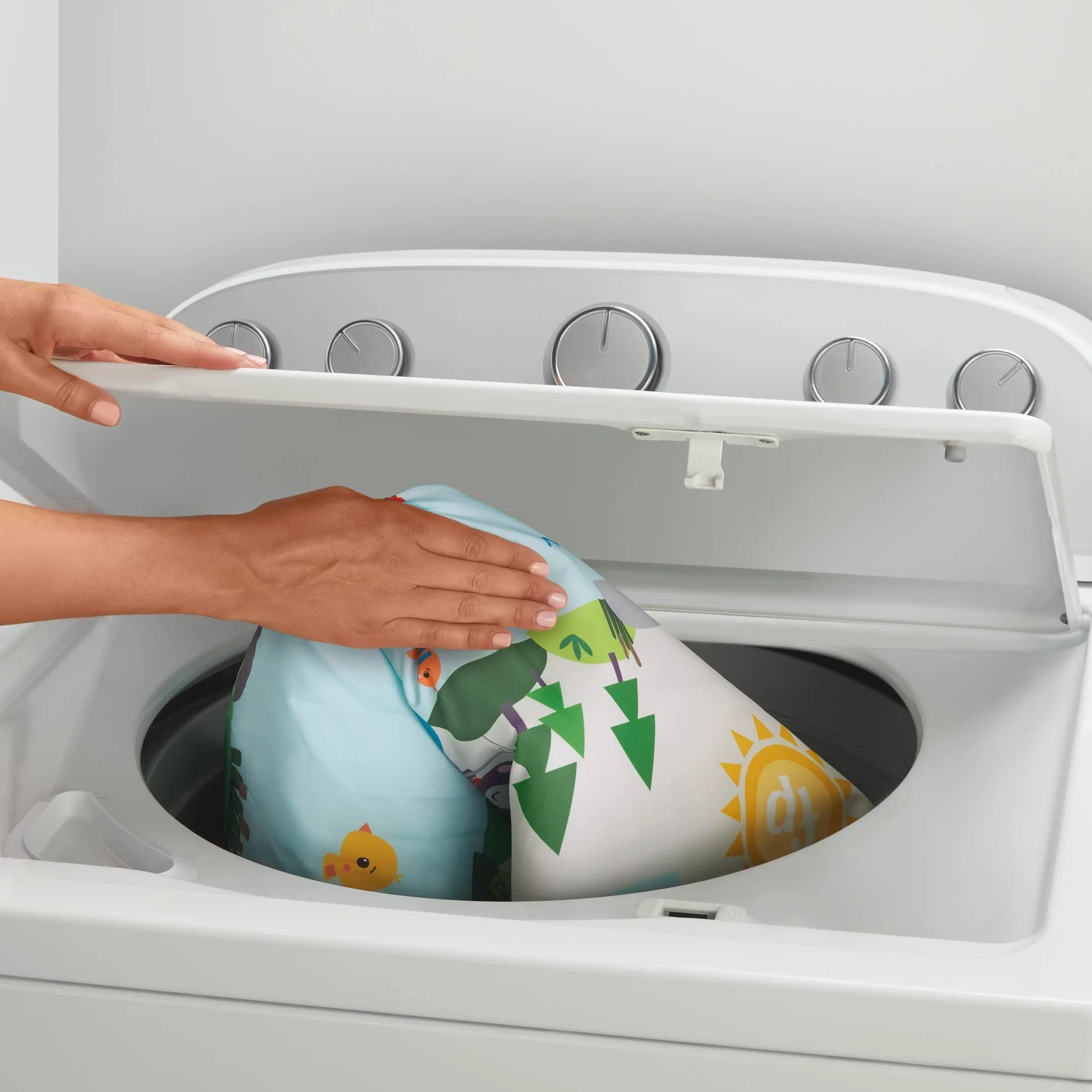 Fisher-Price Wielkie przygody Duża mata do zabawy o długości 152 cm z zabawkami dla noworodków i niemowląt, GXR53