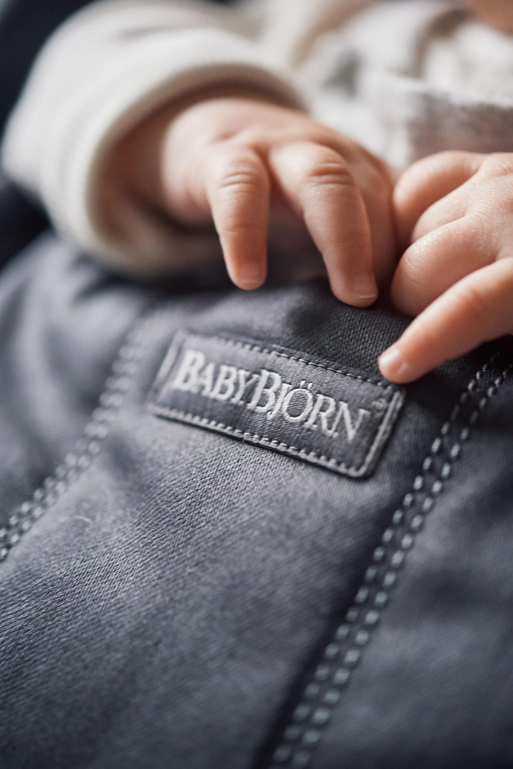BabyBjörn Hamak Bliss, Tkanina, Klasyczne pikowanie, Antracyt