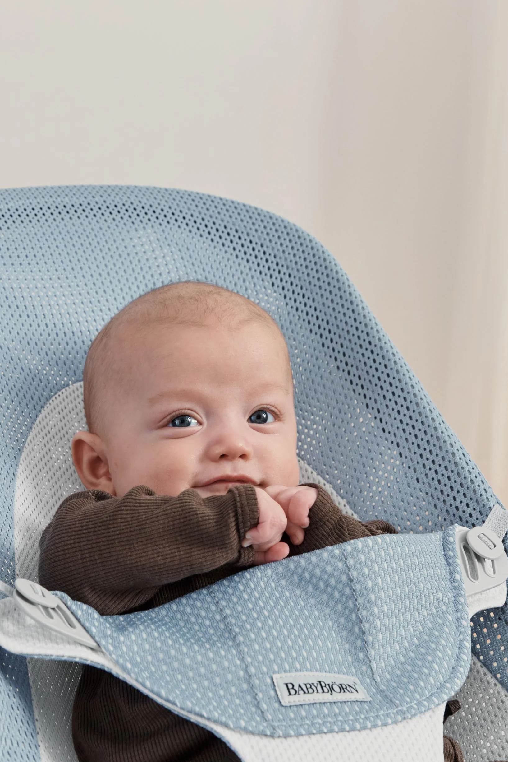 BabyBjörn 005143 Bouncer Balance miękki, jasnoszary ramka, siatka, błękitny/biały