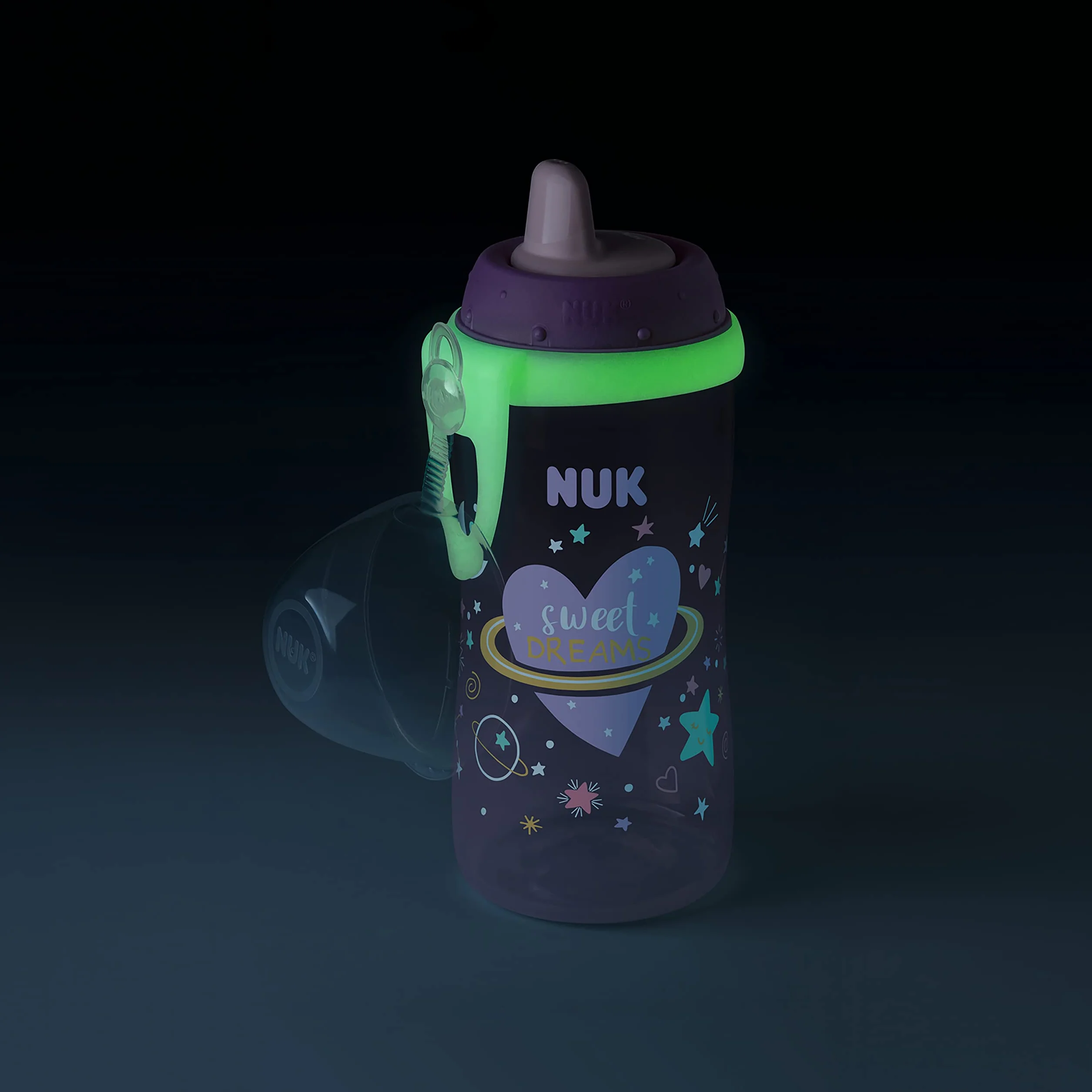 Kubek dla niemowlaka NUK Kiddy Cup Night | Od 12 miesiąca | 300 ml | Szczelny i utwardzany dzióbek do picia | Fosforyzujący kolor | Klips i ochronna przykrywka | Nie zawiera bisfenolu A | Fioletowy