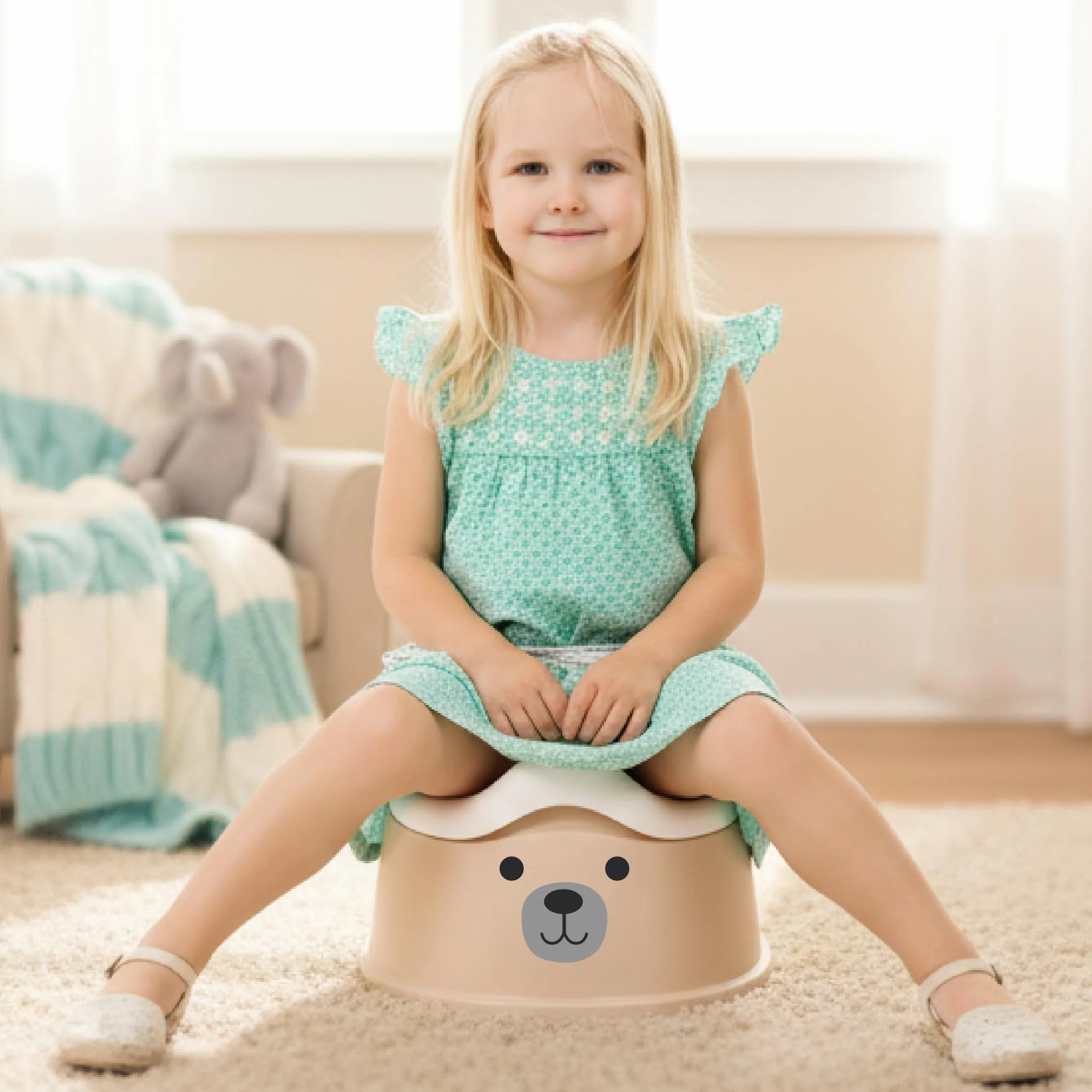sun baby Nocnik dla dzieci 18-36 miesięcy, antypoślizgowe nóżki, ergonomiczne oparcie, wyjmowany wkład, tworzywo sztuczne, do 15 kg (Beżowo-Biały + Naklejka Miś)