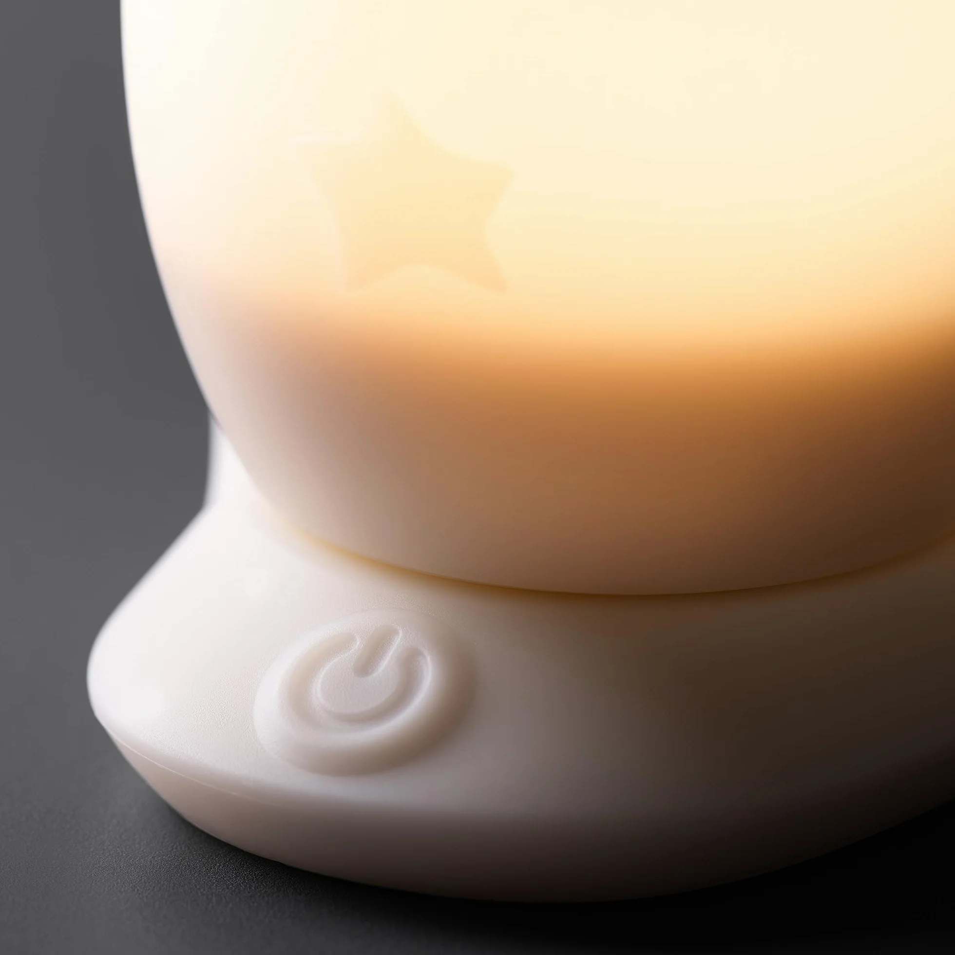 Tommee Tippee 2-in-1 Portable Penguin Nursery Night light with Portable Egg Light, Adjustable Brightness, USB-Powered