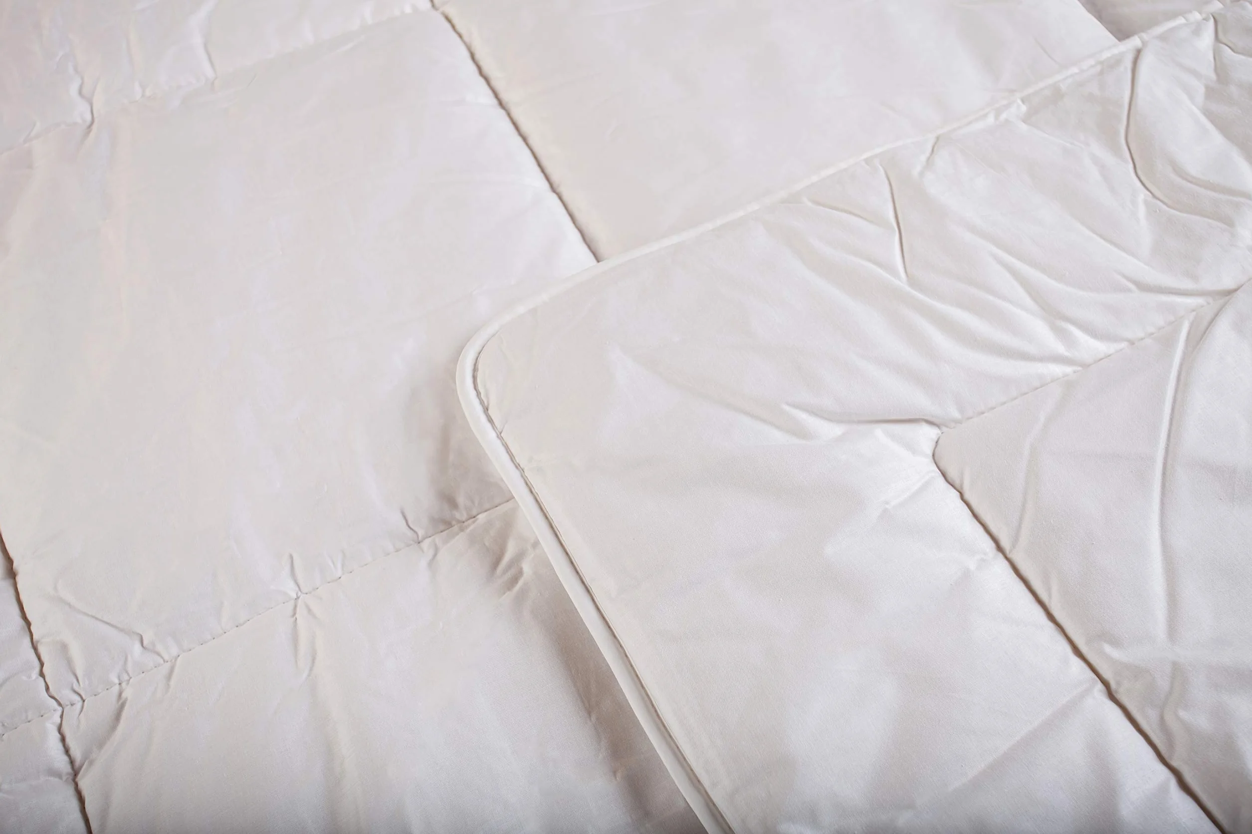 Merino Wool Kołdra dziecięca 90 x 120 cm bawełniana + wełna, Naturalna kołdra 8-10 tog 500 g/m2 naturalna pościel doskonała inwestycja w osobisty komfort Twojego dziecka.
